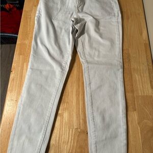 Old Navy White Rockstar Super Skinny Jeans-size 2